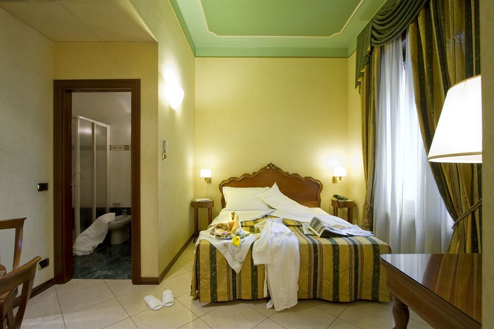 Hotel Londra Alexandrie Extérieur photo