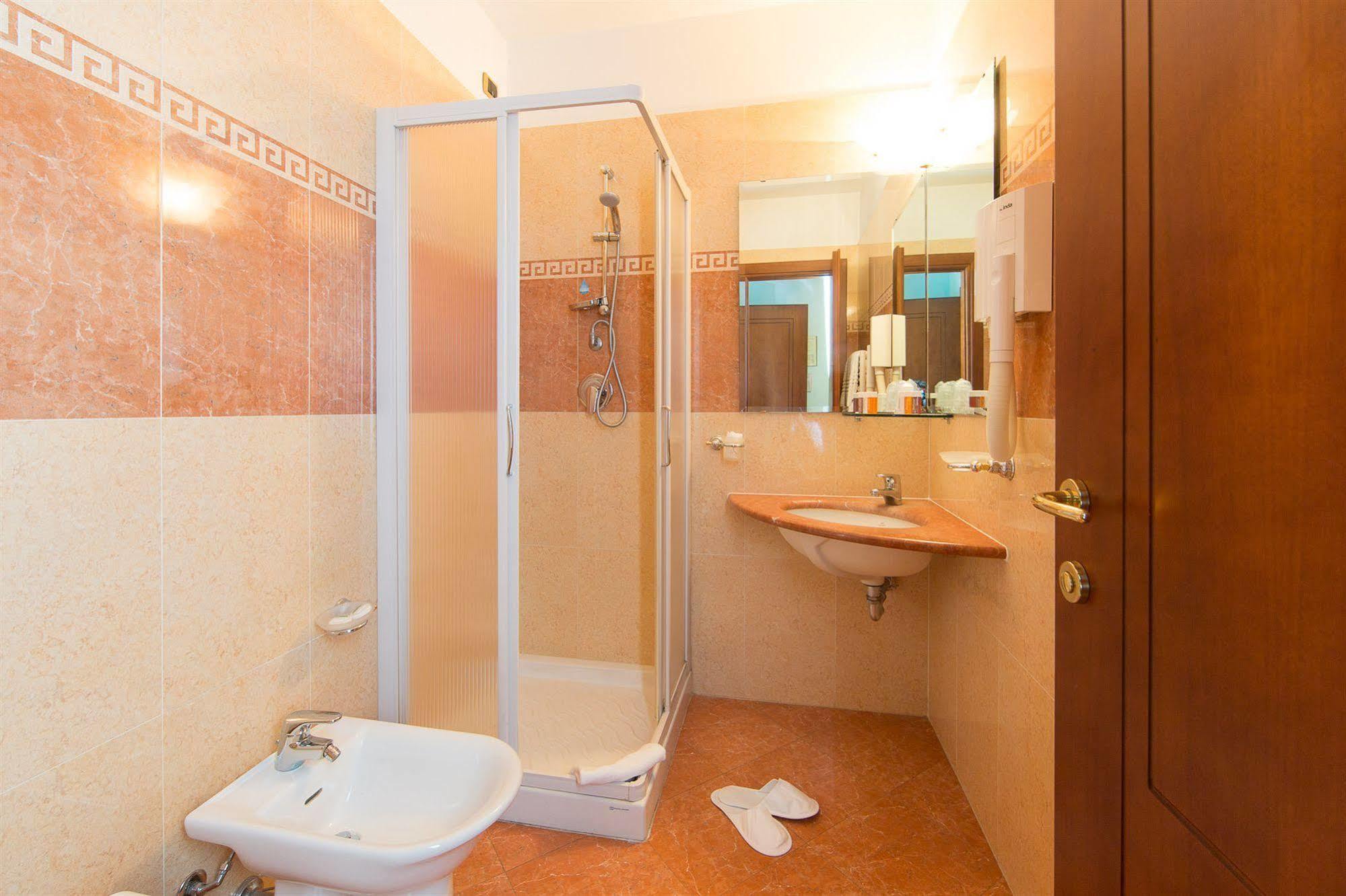 Hotel Londra Alexandrie Extérieur photo