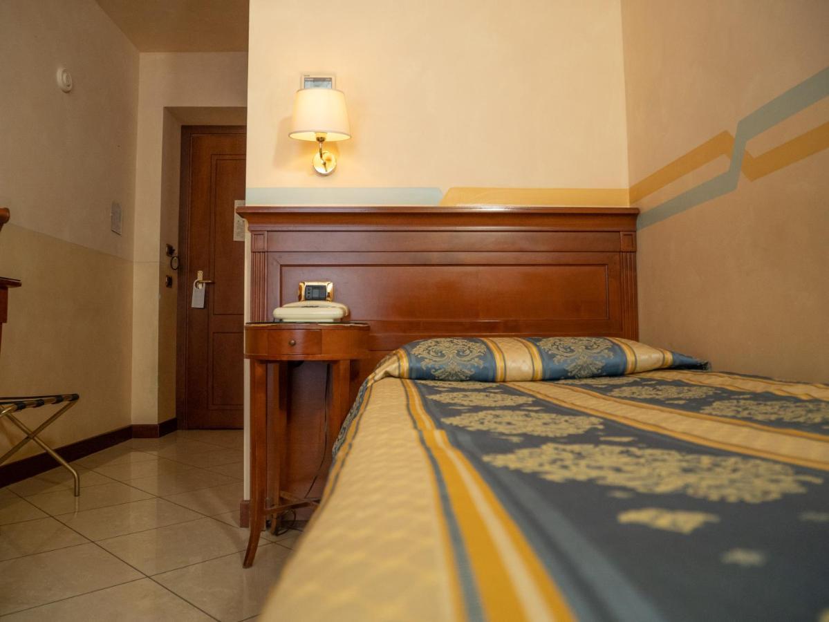 Hotel Londra Alexandrie Extérieur photo